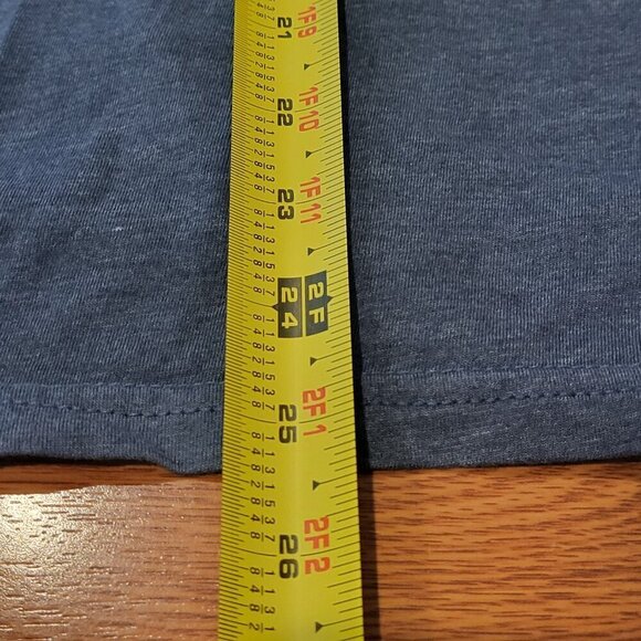 UCSB UC Santa Barbara VW Bus Surfboard CA Bear T Shirt Alumni Size Medium Cotton - Picture 11 of 12